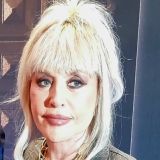 Уехавшая Пугачева получила 