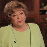 У резко сдавшей 87-летней Пьехи нашли признаки возрастной деменции