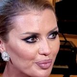 Боня с болячкой на лице поделилась деликатной проблемой