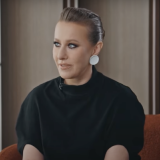 Собчак в наряде за миллион рублей шокировала публику на Каннском фестивале