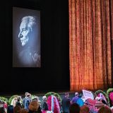 Принесите воды: рыдающей Волочковой стало плохо у гроба Григоровича 