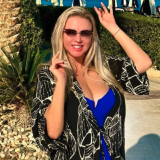 Женатый избранник оставил Семенович одну наедине с болезнью