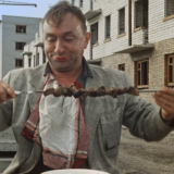 Тест: угадайте советские фильмы по кадру с героем на шашлыках