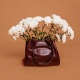 Тест: угадайте советские фильмы по стильной сумочке актрисы