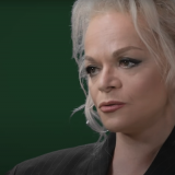 Прокурор огласил внушительные сроки для обманувших Ларису Долину мошенников 