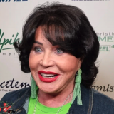 Бабкину подняли на смех из-за странного вида: Будто пчелы ее покусали