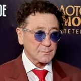 Позвал бывшую жену и подарил дом за 300 миллионов: стала известна истинная причина разрыва Лепса с 19-летней невестой