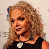 Оставшаяся без элитной квартиры Долина вынуждена жить на съемном жилье 